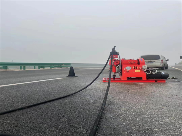 中卫马路路基路面开裂下沉注浆加固灌浆